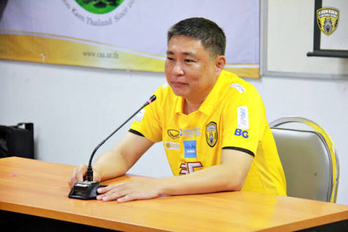 ผศ.ดร.กษม ชนะวงศ์ ในการแถลงข่าวสโมสรฟุตบอลขอนแก่นเอฟซี